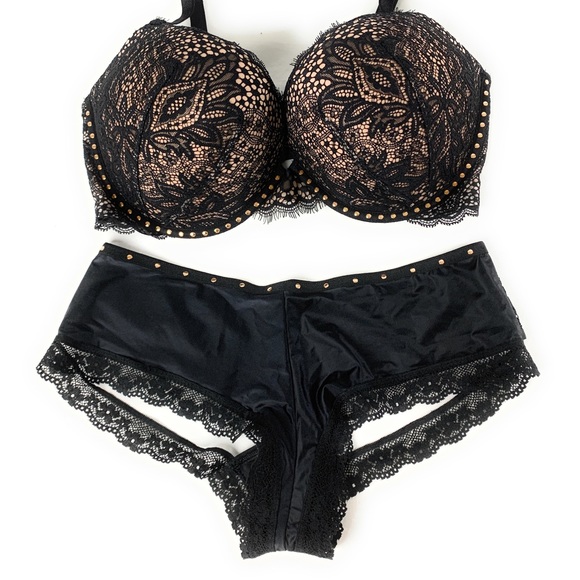 1 34D Push Up Bra and 1 Medium Thong Victorias Secret 34D Medium Bra sets Bundle of 2